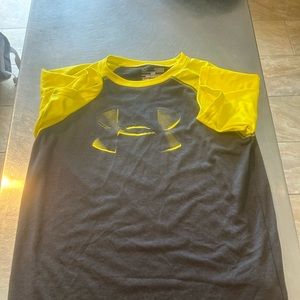 Boys large under armor shirt yellow and grey